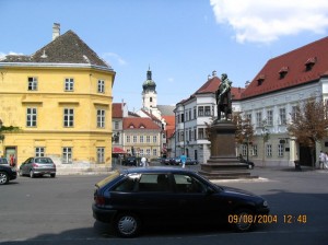 Bécsi-Kapu-Tér -- Wiener-Tor-Platz